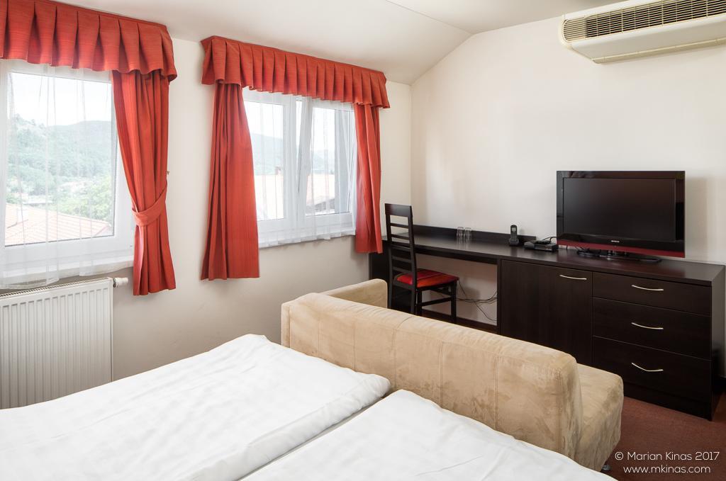 Garni Hotel Fellini Жьяр-над-Гроном Экстерьер фото